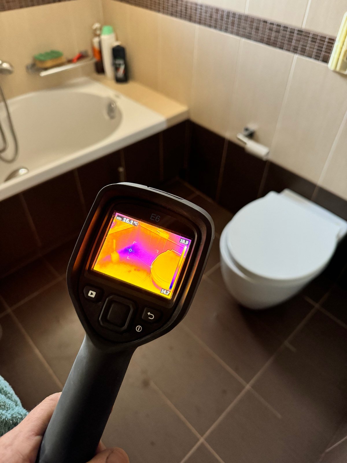 Εντοπισμός διαρροής με θερμοκάμερα σε τοίχους και δάπεδα χωρίς σκάψιμο