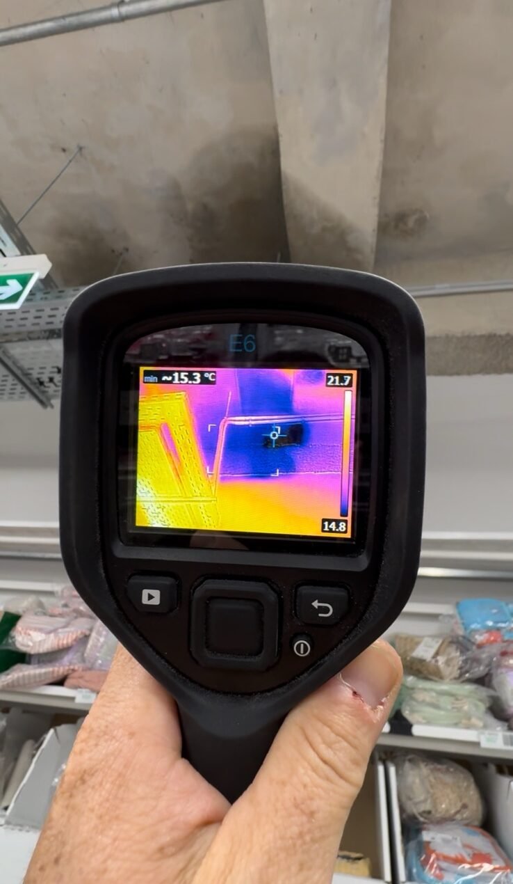 Εντοπισμός υγρασίας σε ταβάνια και πατώματα με θερμοκάμερα υψηλής ακρίβειας
